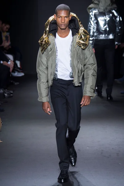 Look 34